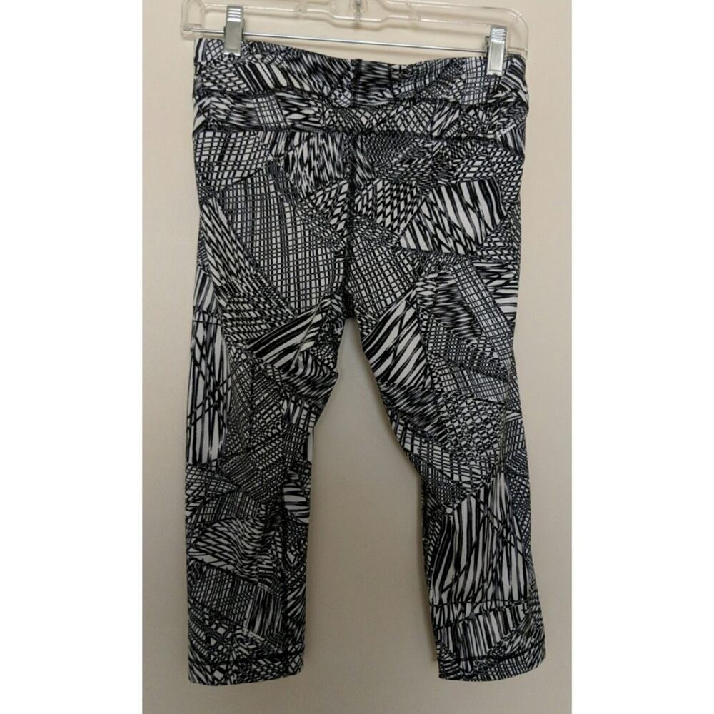 Under Armour UA HeatGear Legging - Size M - NWT